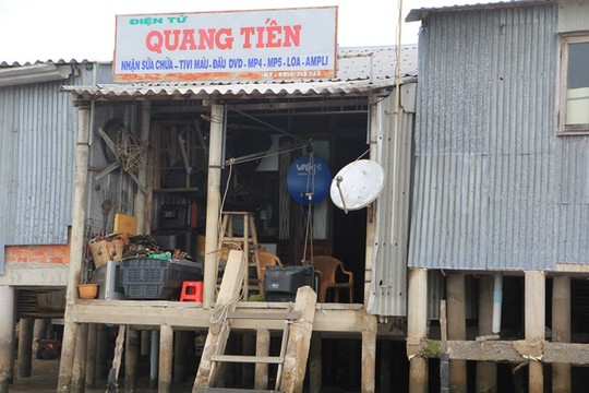 Cà[-]Mau:[-]Độc[-]đáo[-]cảnh[-]lấy[-]sông[-]làm[-]mặt[-]tiền[-]nhà